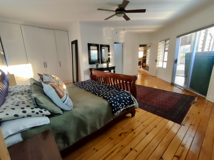 4 Bedroom Property for Sale in The Coves North West